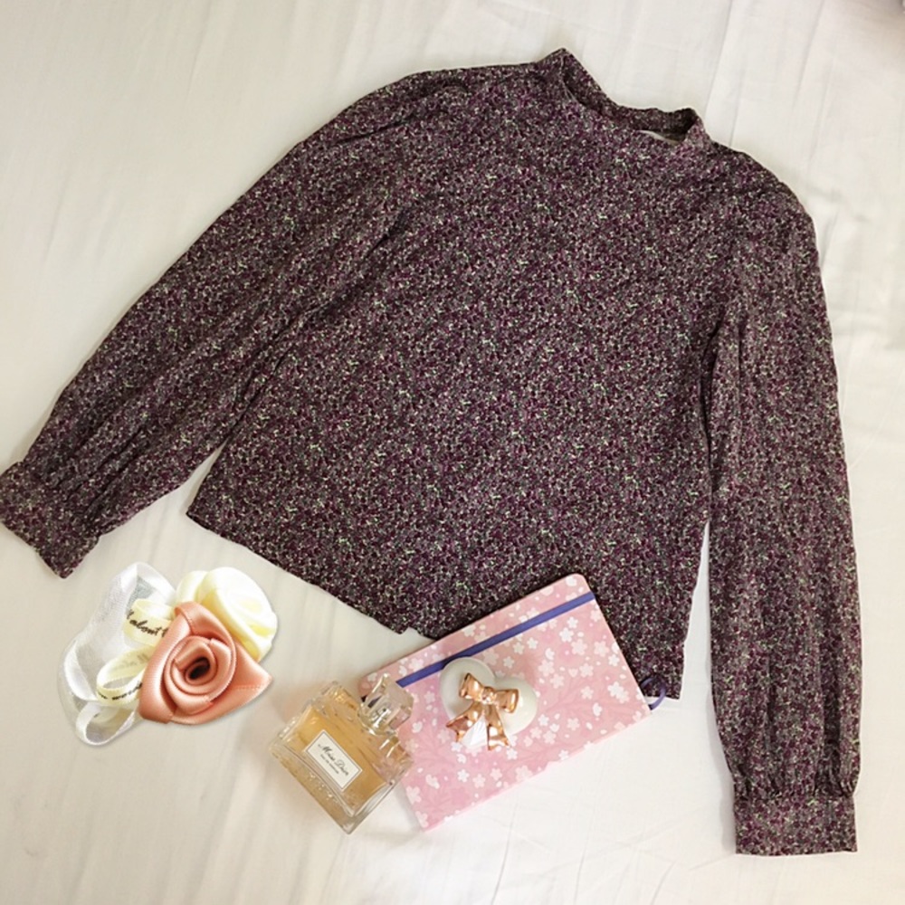SOLD ZARA FLORAL LONG SLEEVES TOP / BLOUSE